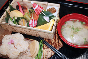 春のあぜみち弁当 写真